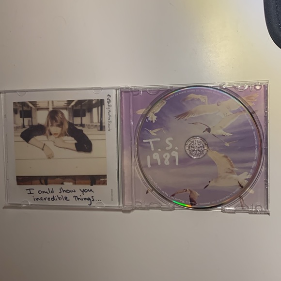 Taylor swift 1989 OG version - Picture 3 of 3